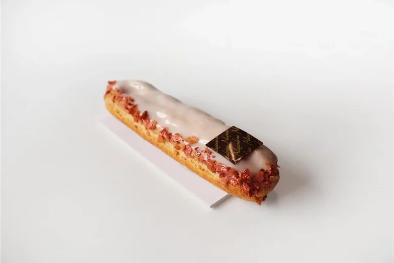 Alexandrine Patisserie Concarneau Eclair Vanille
